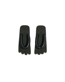 Avavav Finger Flop Black