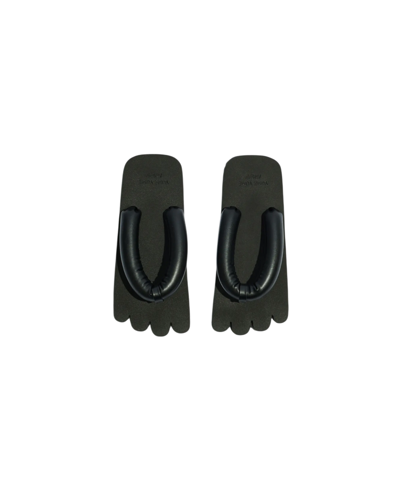 Avavav Finger Flop Black