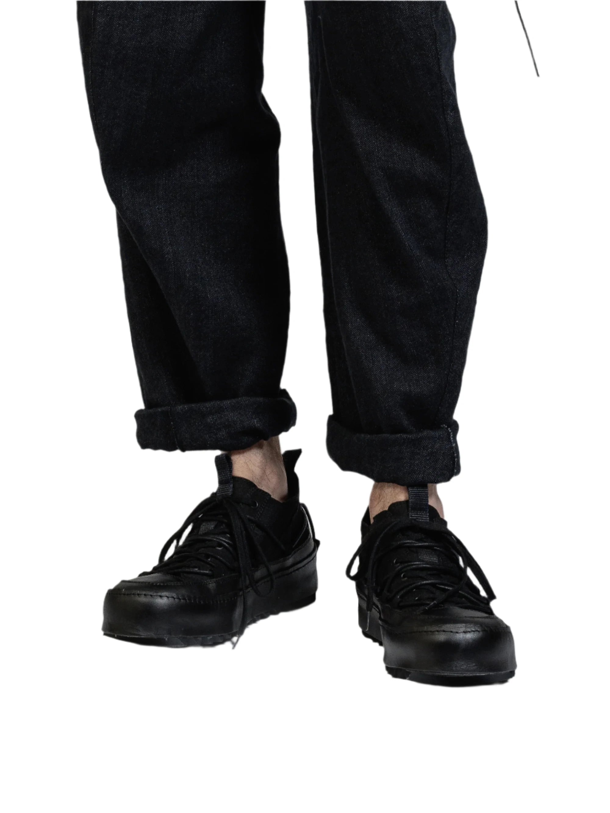 The Viridi-Anne Double Lace-up Shark Sneakers Black