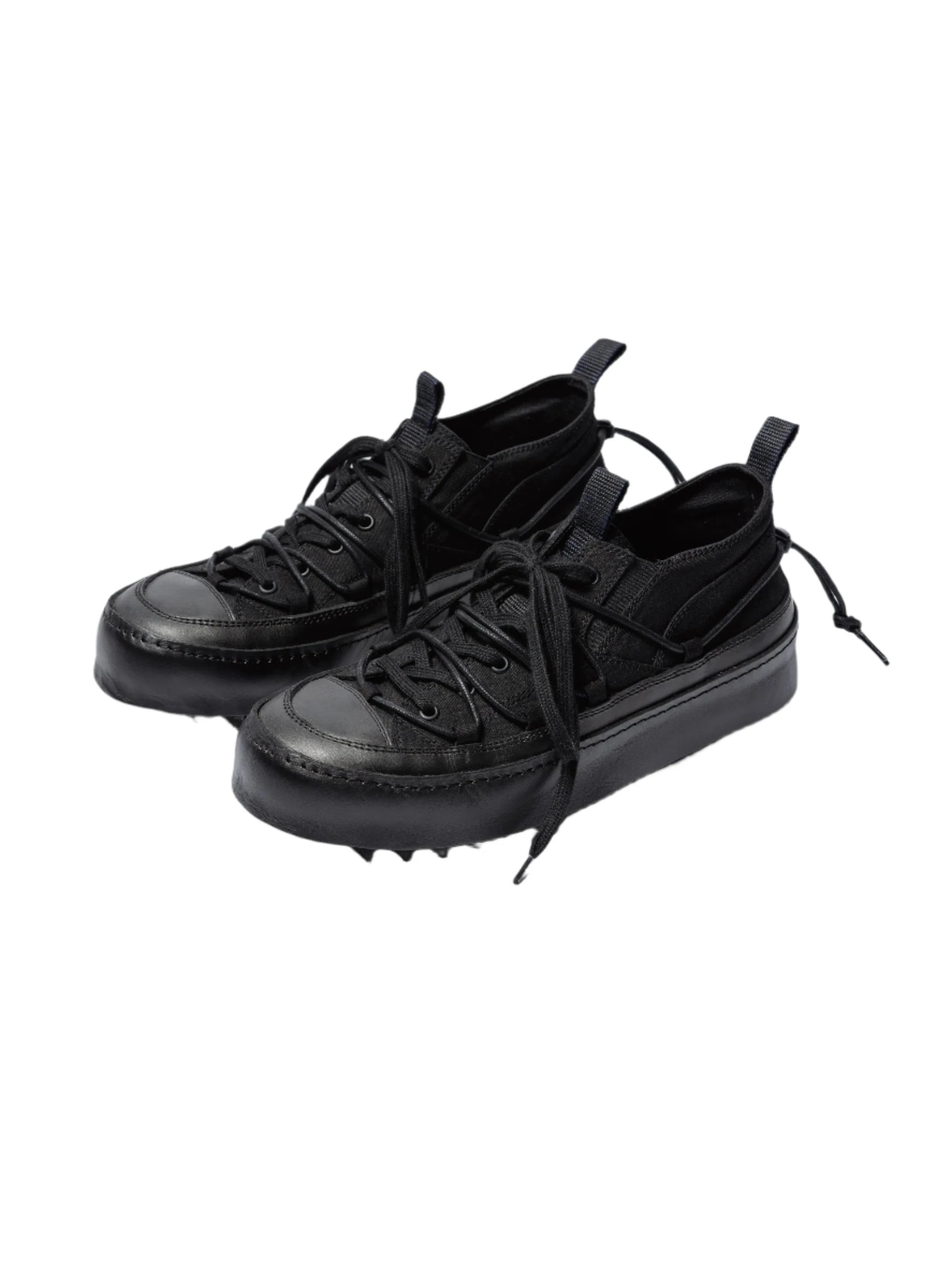 The Viridi-Anne Double Lace-up Shark Sneakers Black