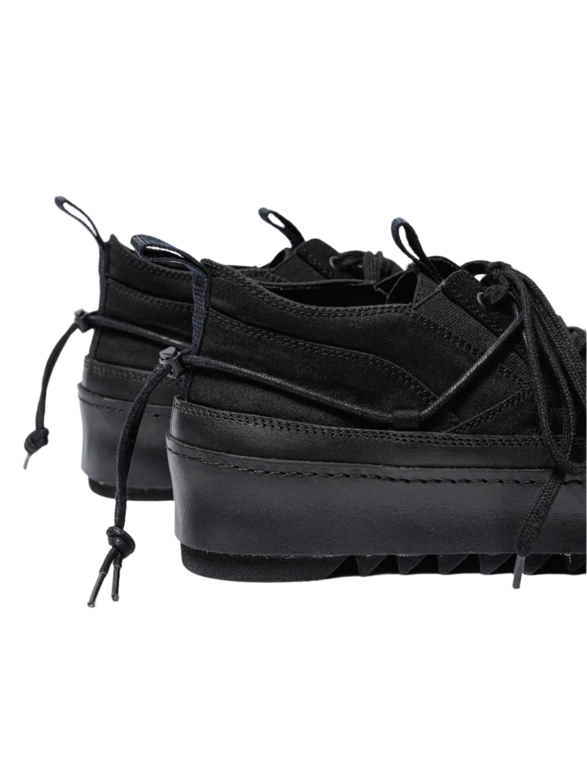 The Viridi-Anne Double Lace-up Shark Sneakers Black