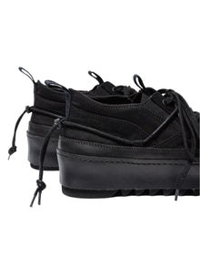 The Viridi-Anne Double Lace-up Shark Sneakers Black