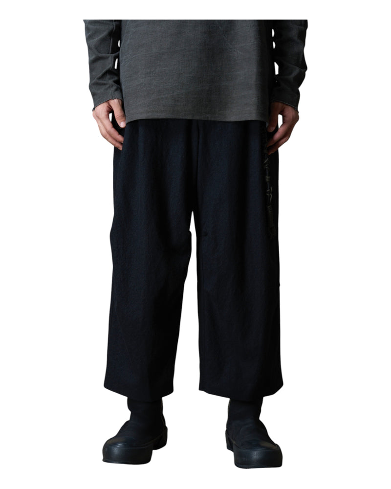 Devoa Cropped Pants Black