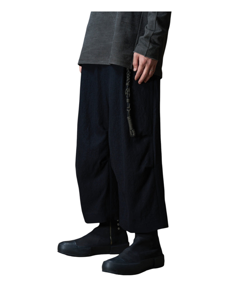 Devoa Cropped Pants Black